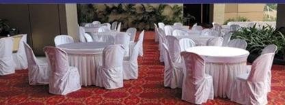 Round Tables & Chairs